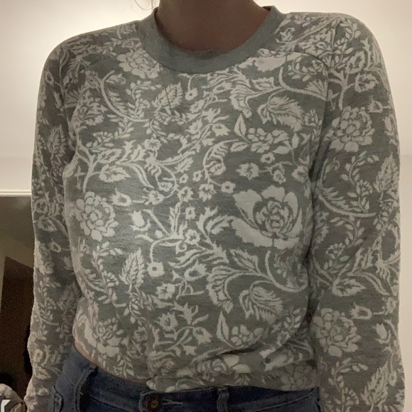 Grey floral crew neck! - Picture 2 of 2